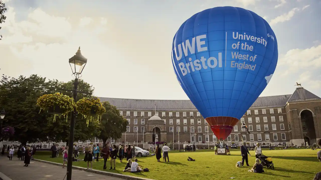 UWE Bristol Üniversitesi